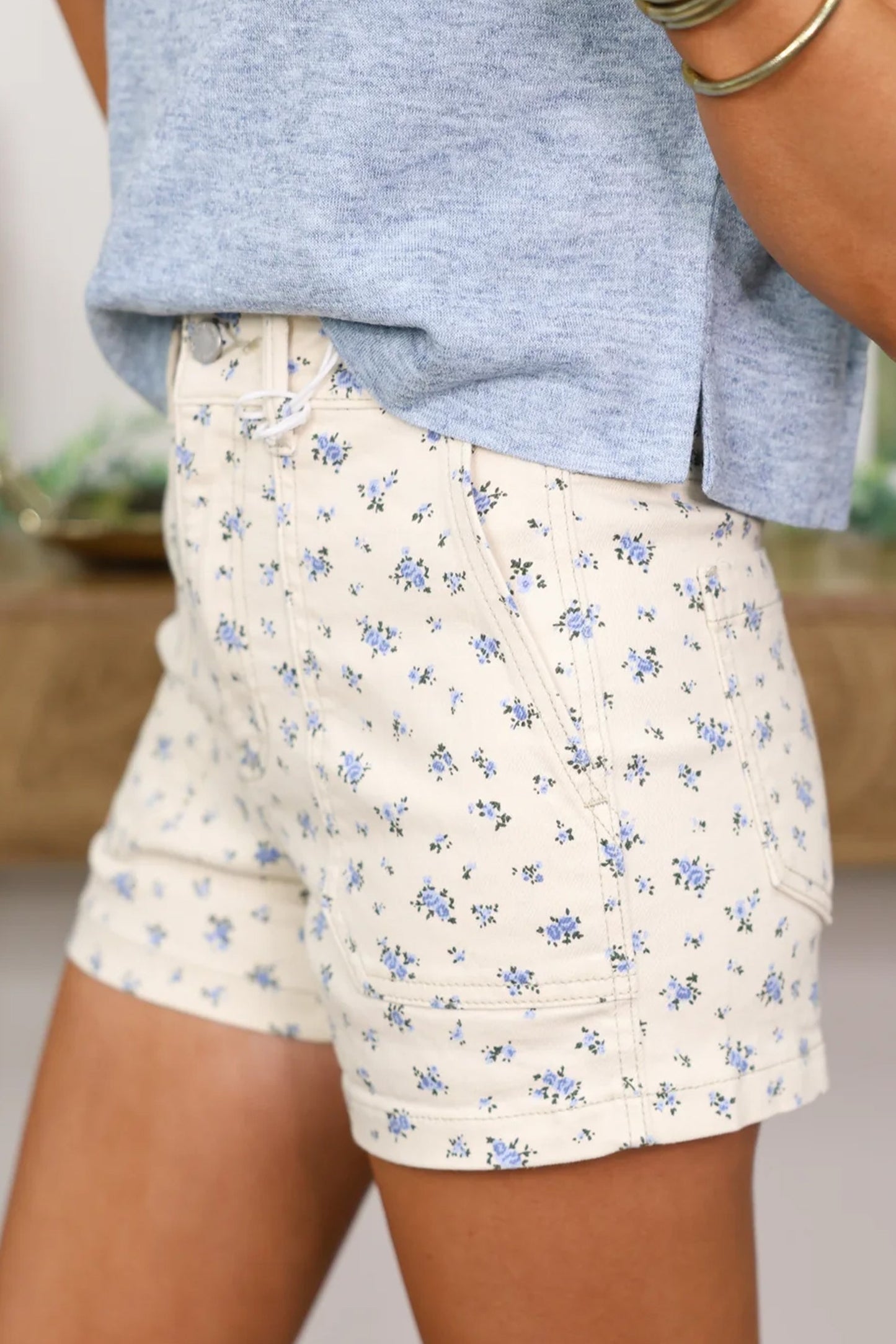  Floral Casual Denim Shorts 